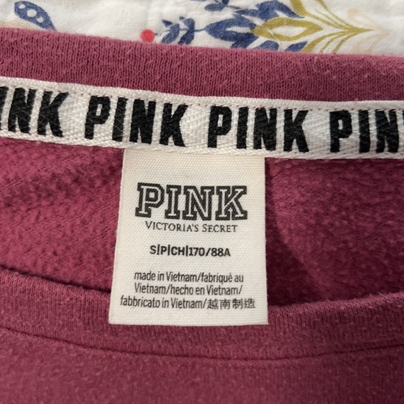 Sweatshirt - Picture 2 of 3